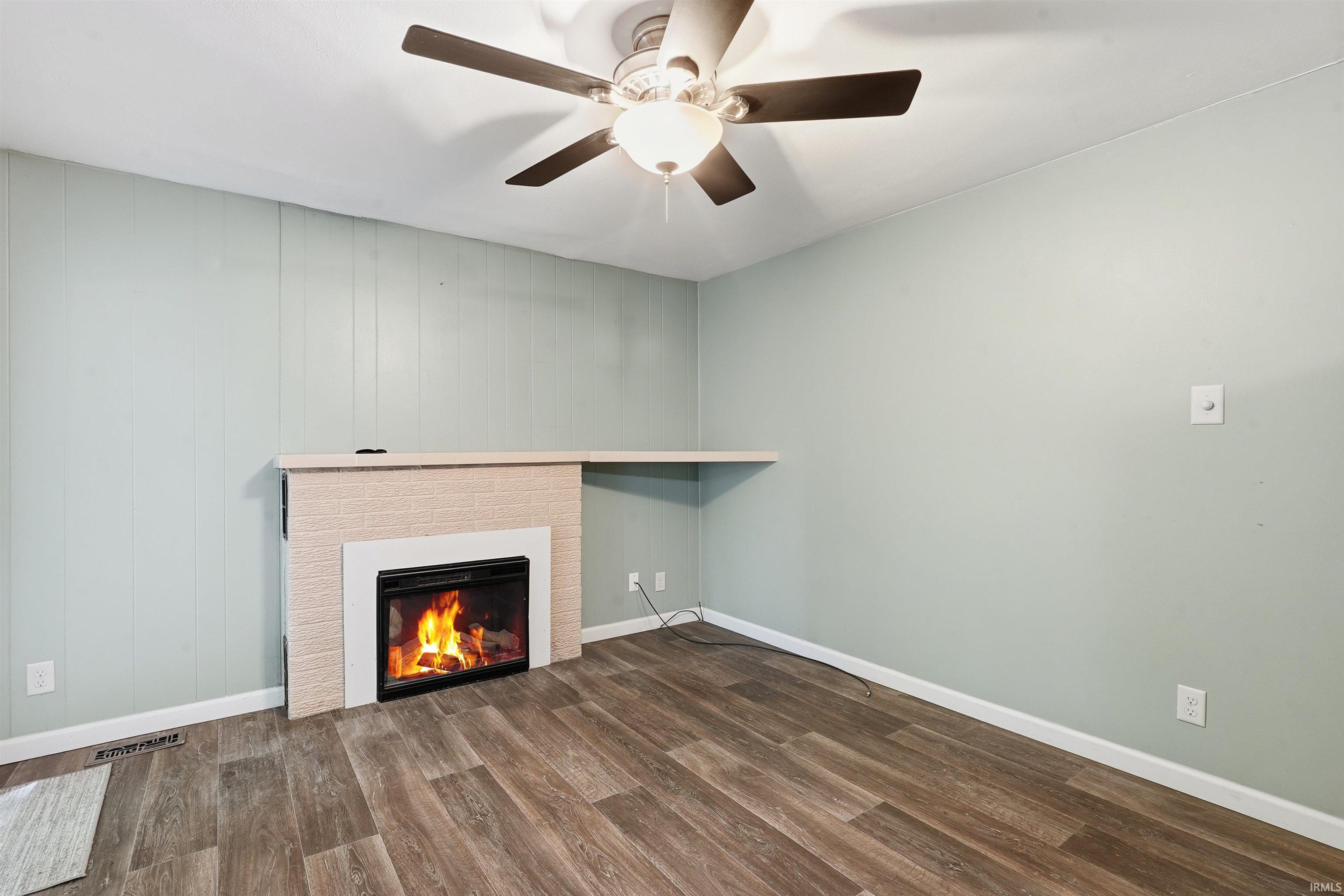606 W Elm Street