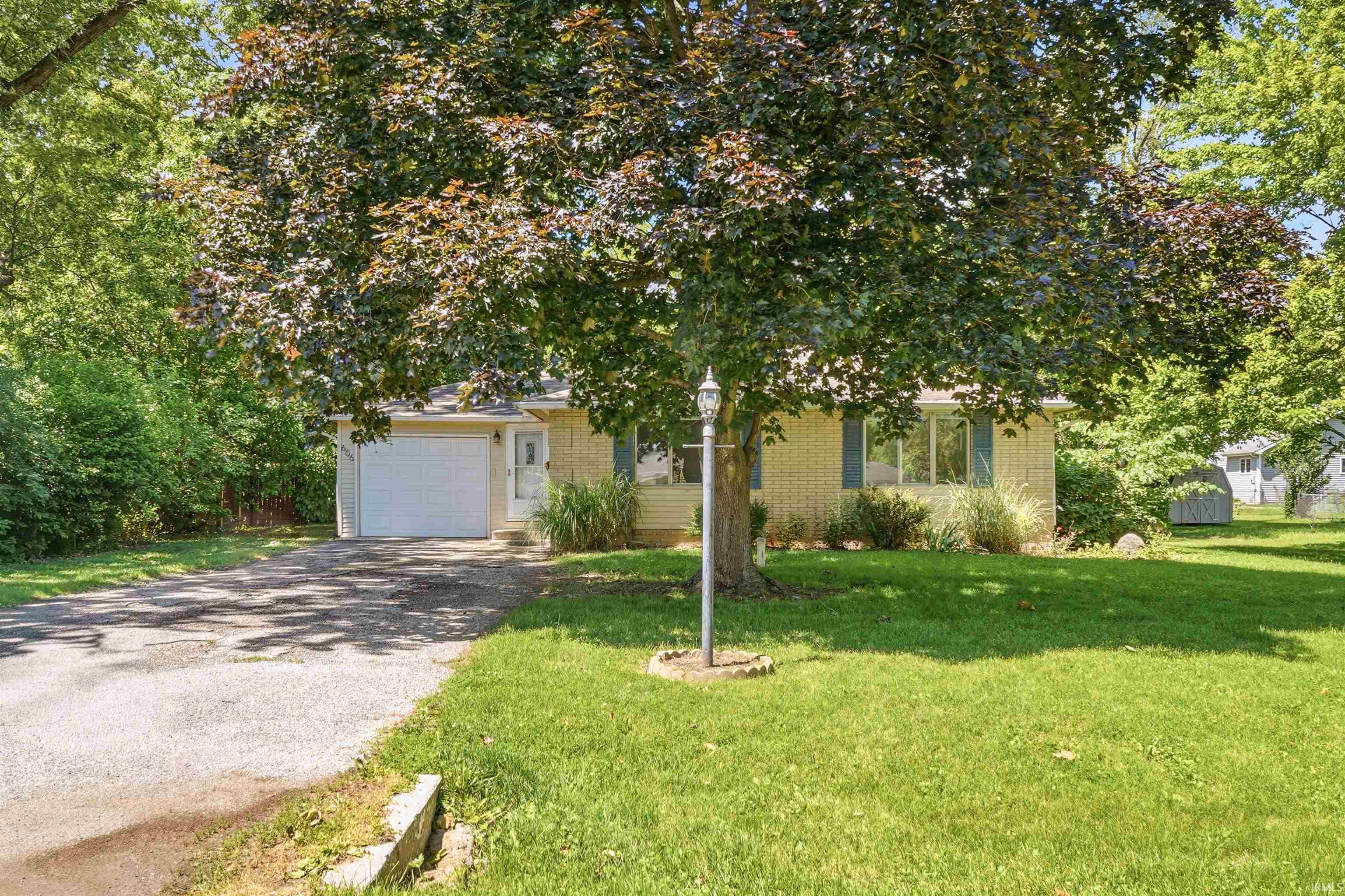 606 W Elm Street