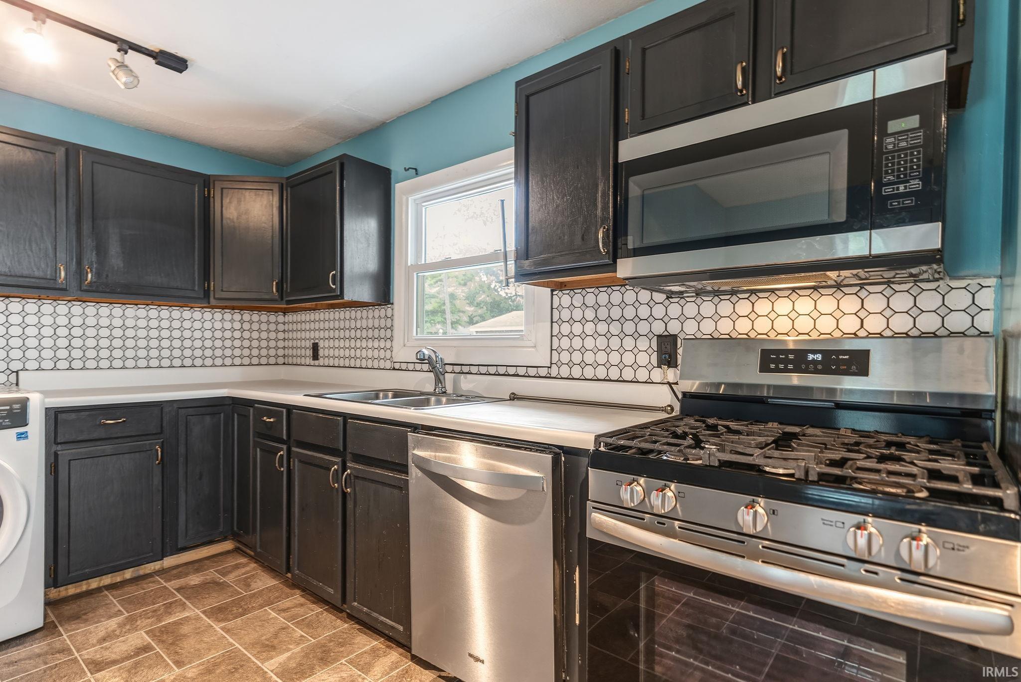 102 Ramar Drive