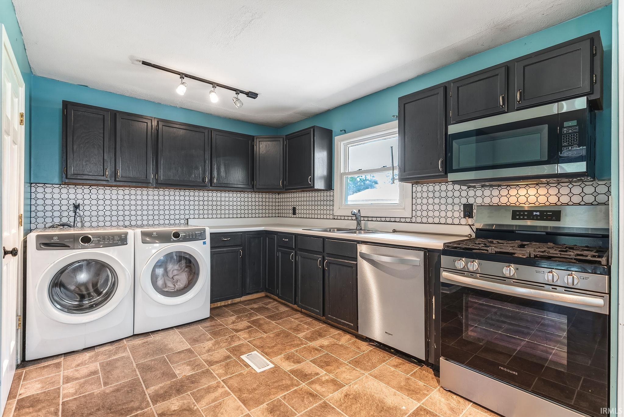 102 Ramar Drive