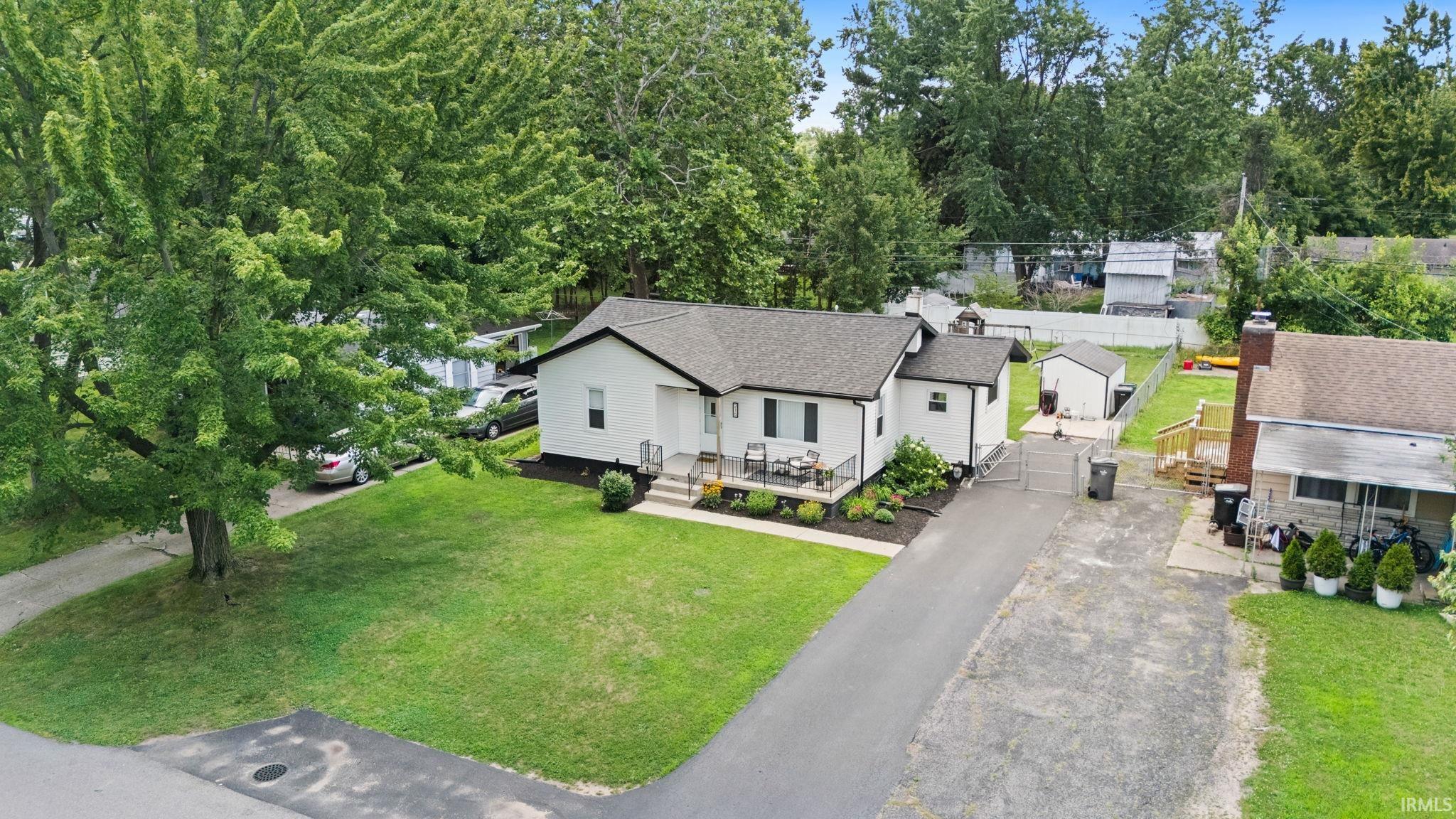 215 E Maple Grove Street