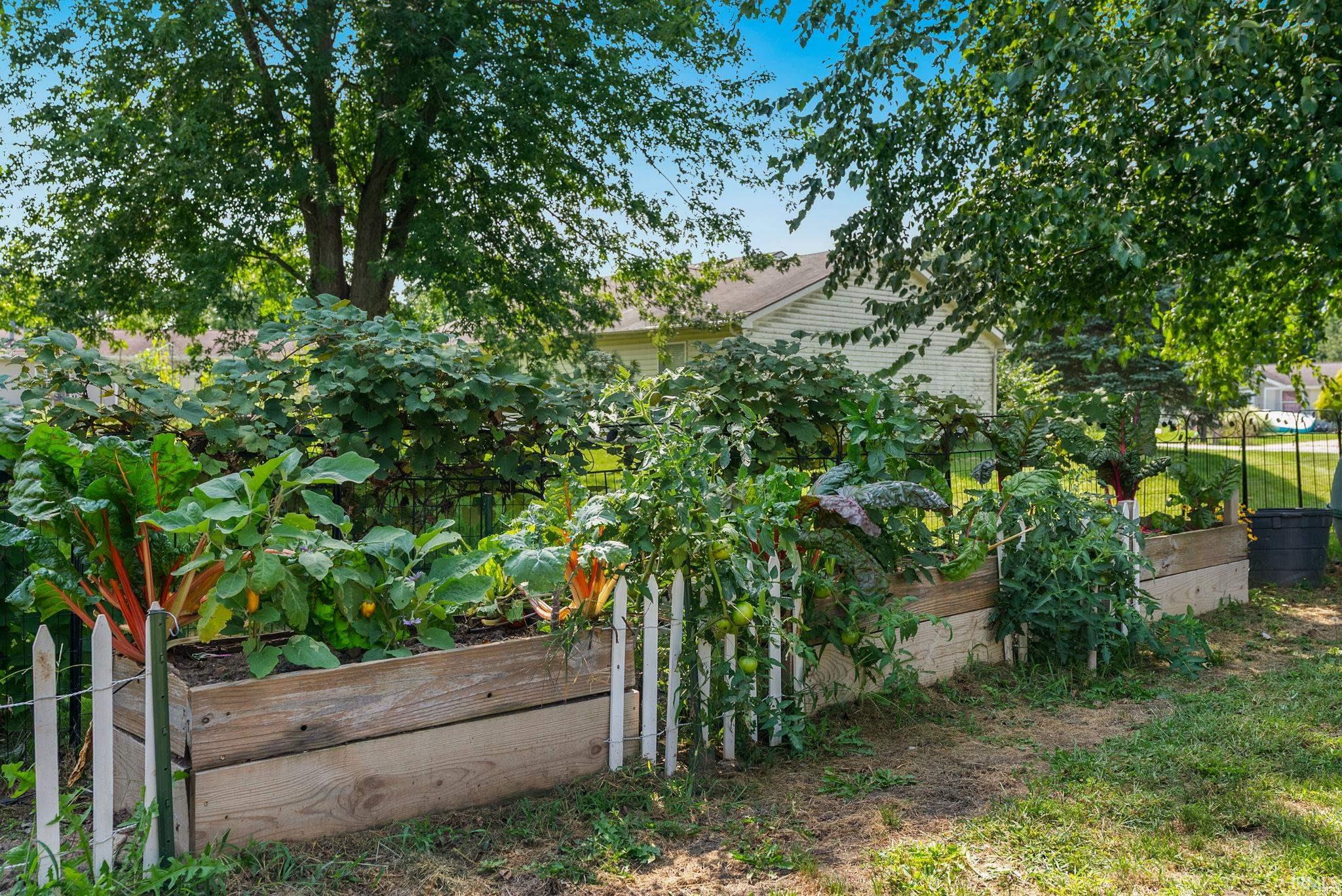 1844 N Vicky Lane