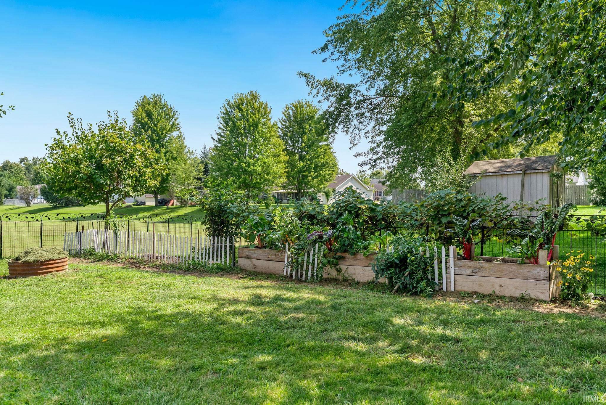 1844 N Vicky Lane