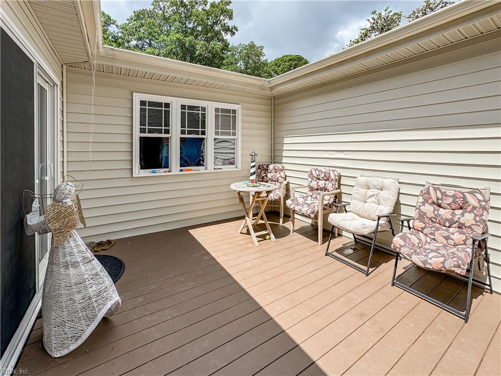 1052 Old Canterbury DR