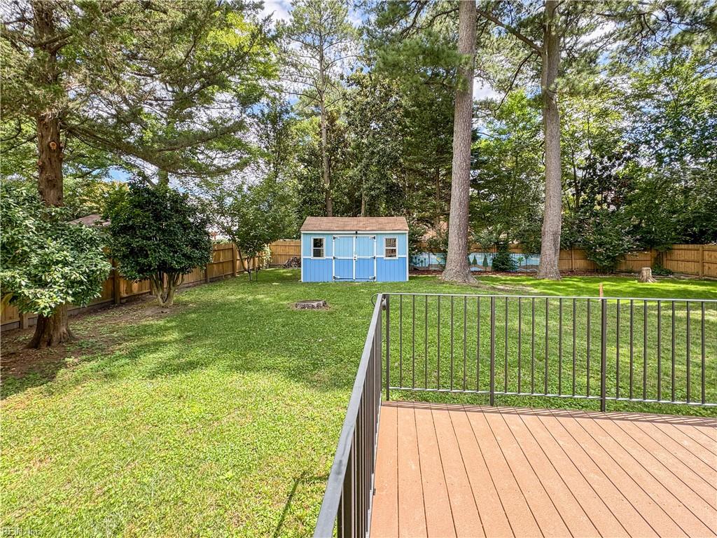 1052 Old Canterbury DR