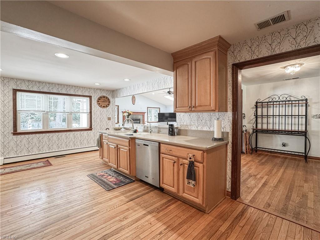 1052 Old Canterbury DR