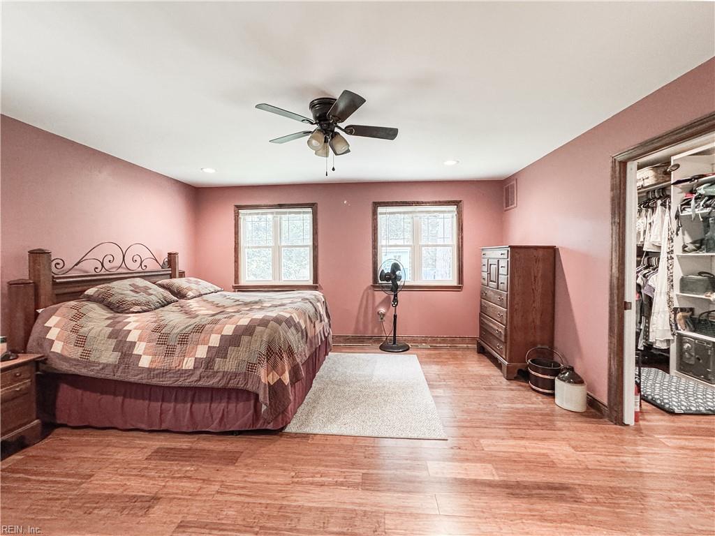 1052 Old Canterbury DR