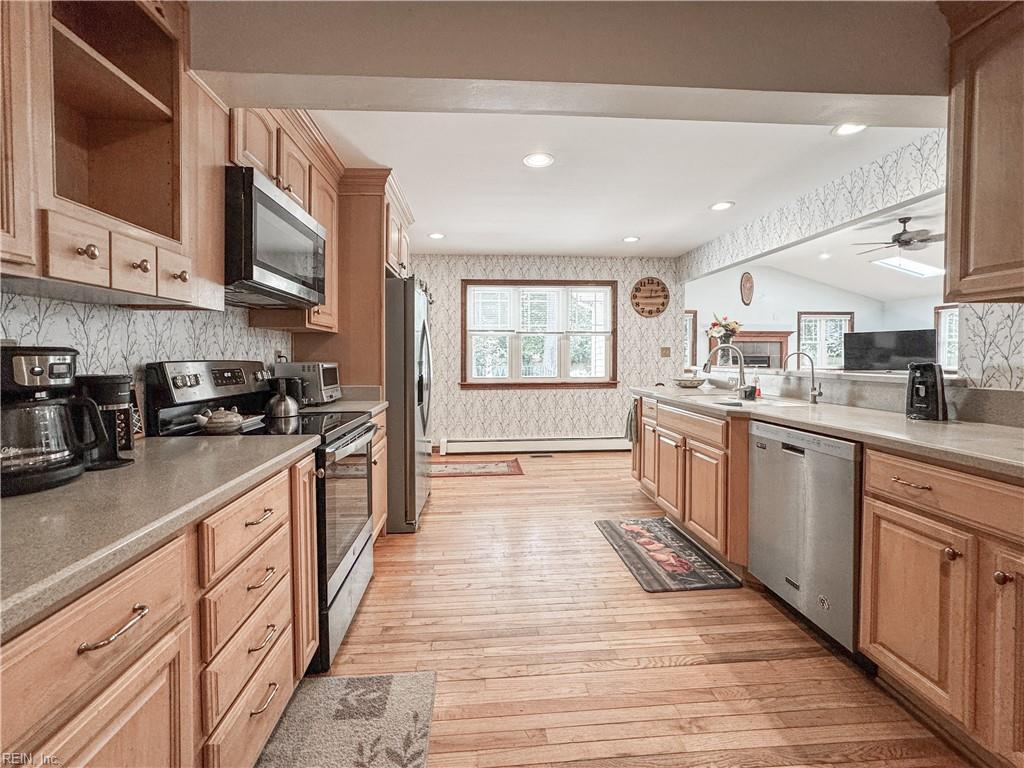 1052 Old Canterbury DR