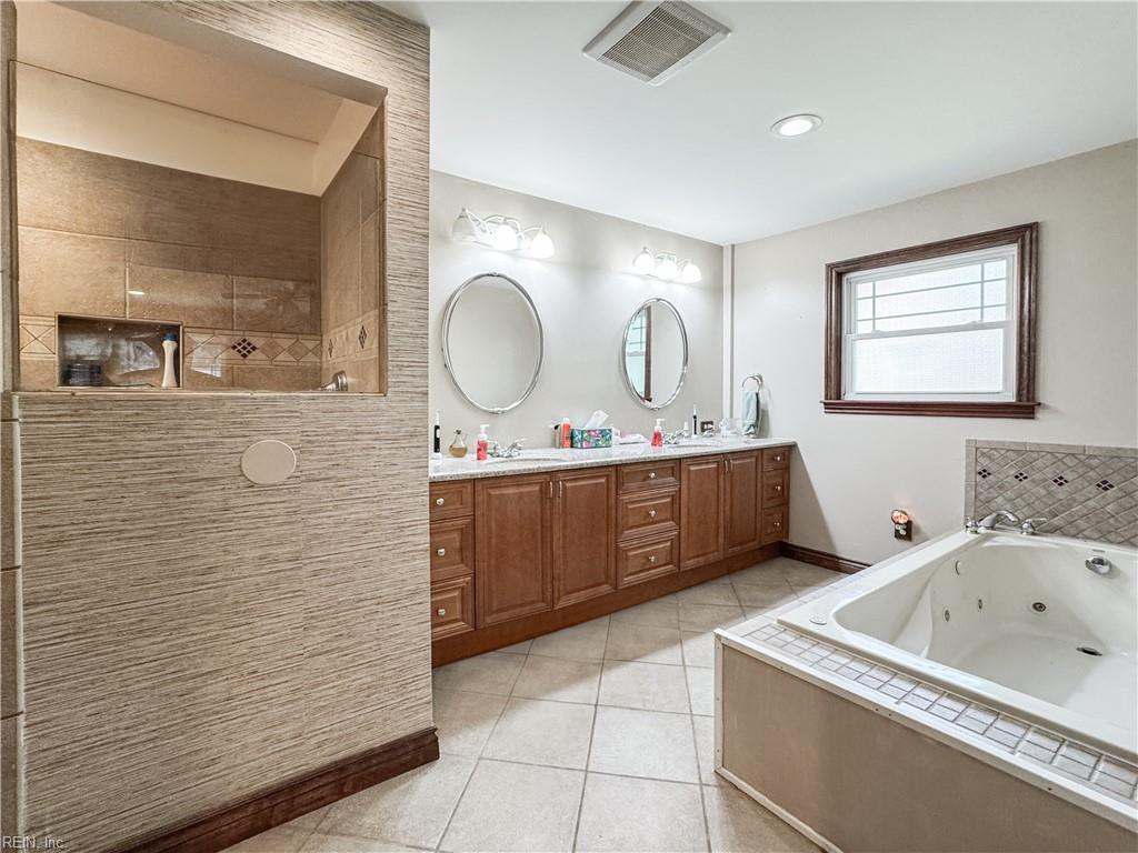 1052 Old Canterbury DR