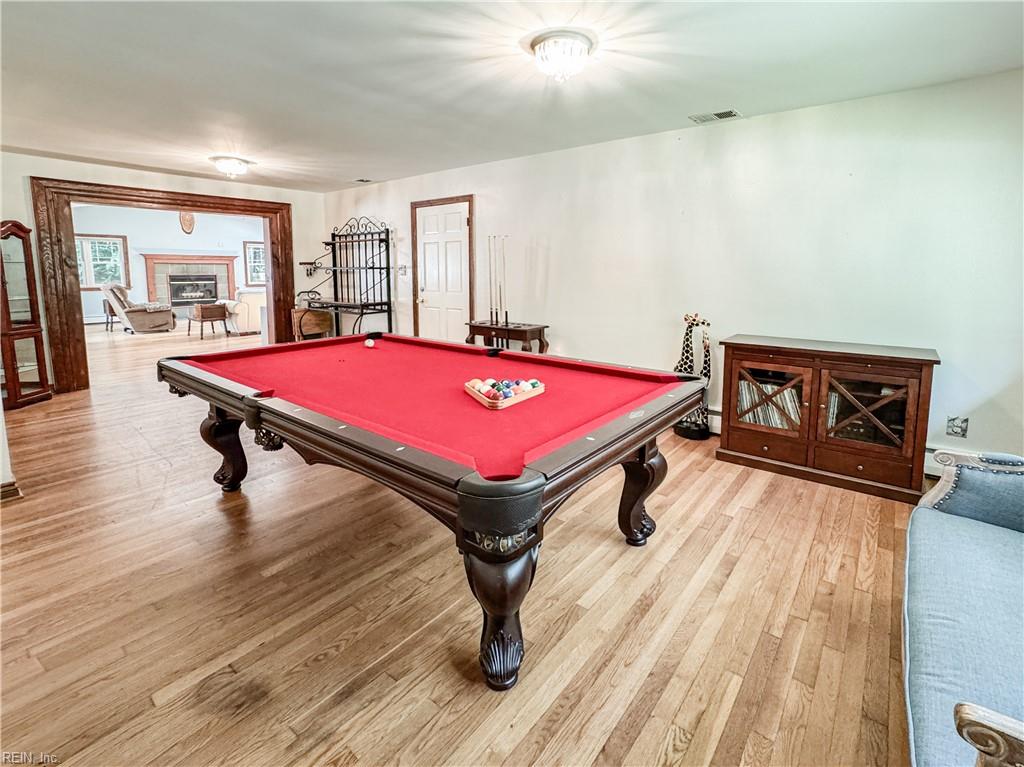 1052 Old Canterbury DR