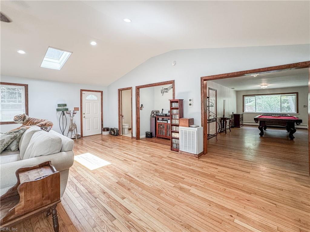 1052 Old Canterbury DR