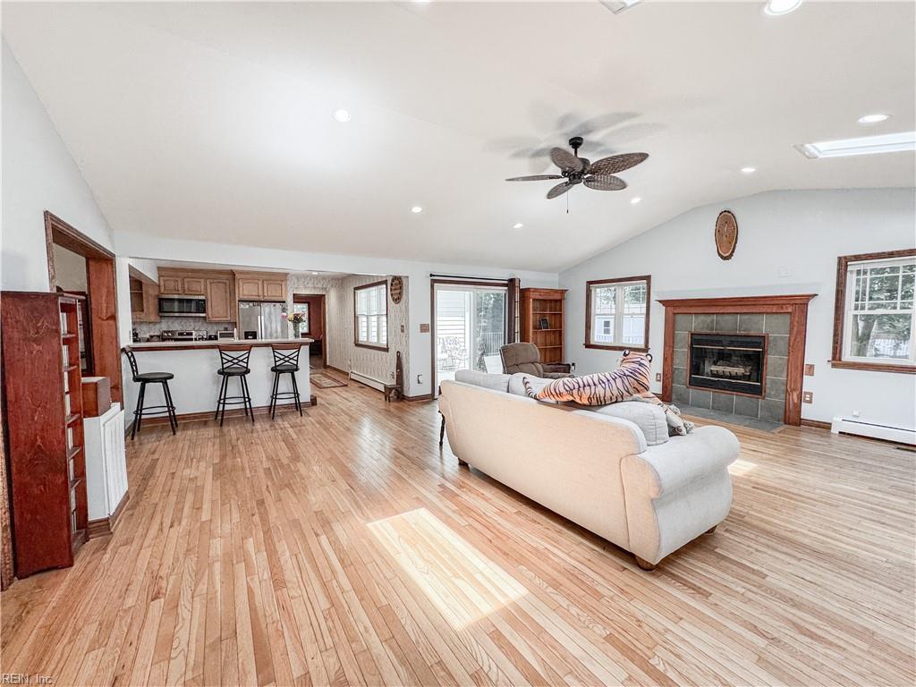 1052 Old Canterbury DR