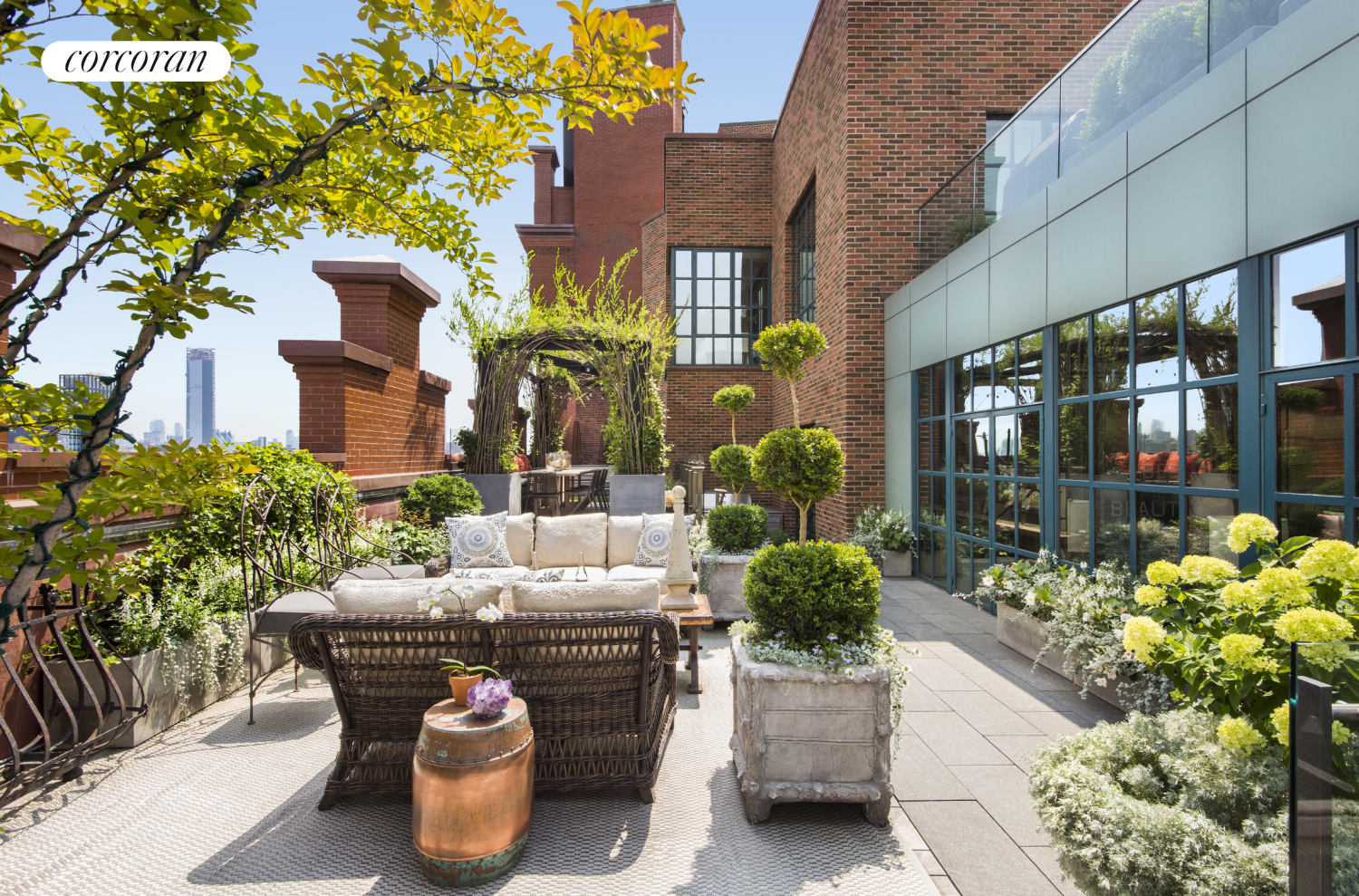 295 LAFAYETTE Street PH4