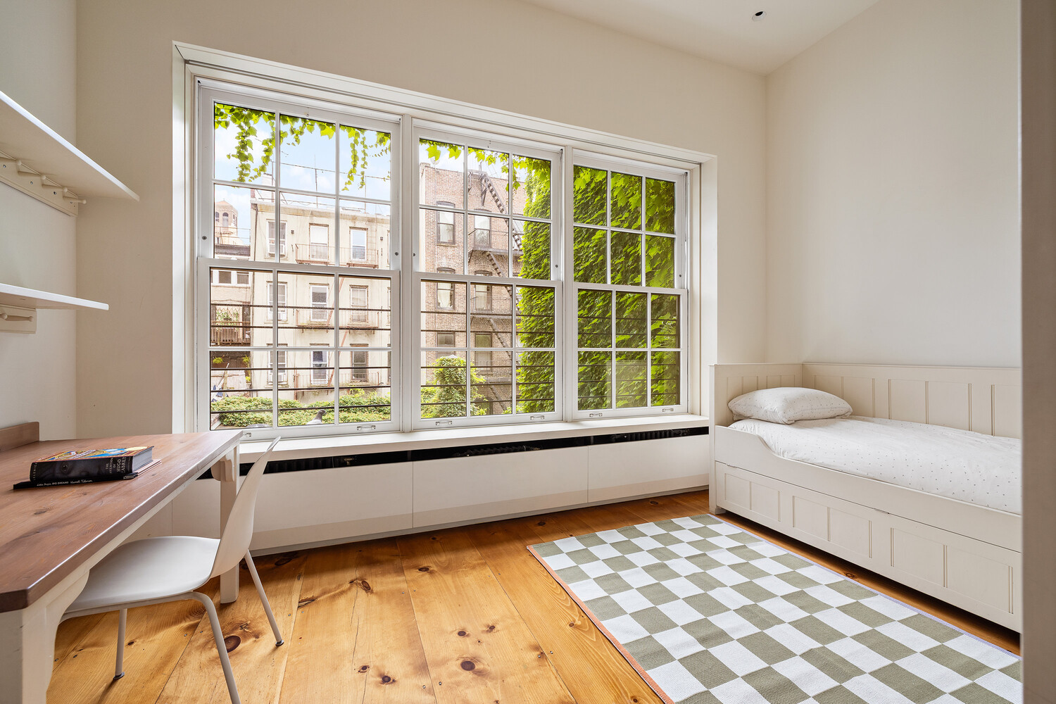 52 W 9TH Street PHDUPLEX