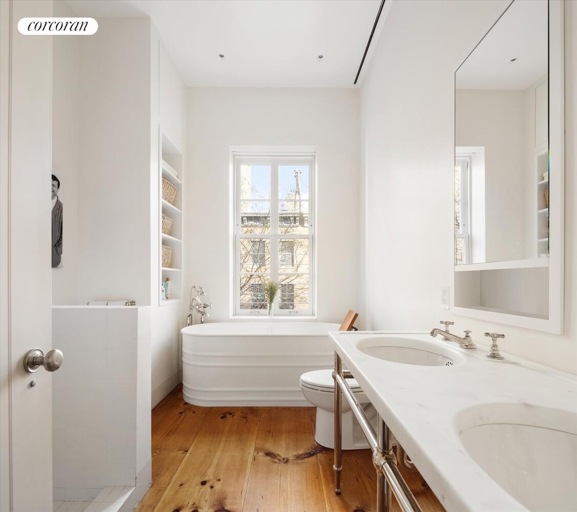 52 W 9TH Street PENTHOUSE