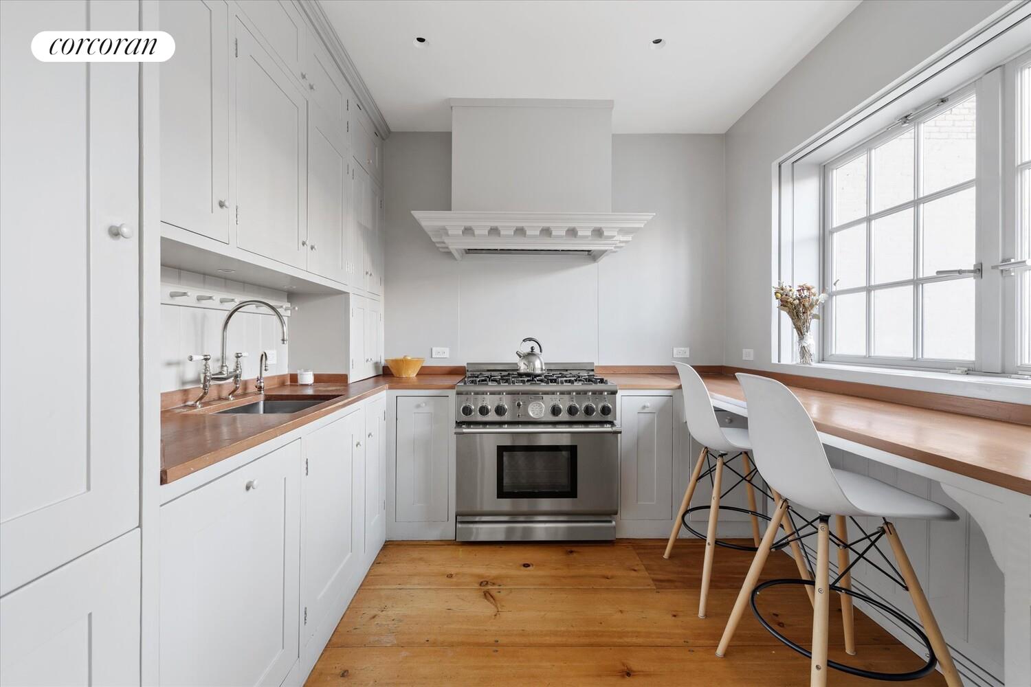 52 W 9TH Street PENTHOUSE