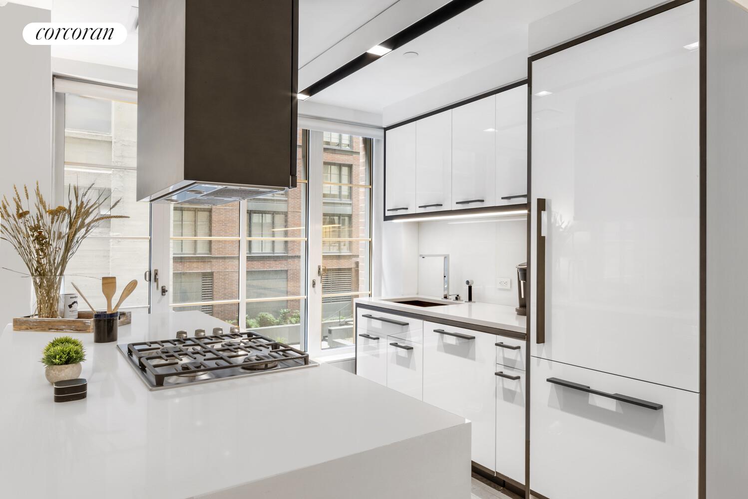 70 CHARLTON Street 2G