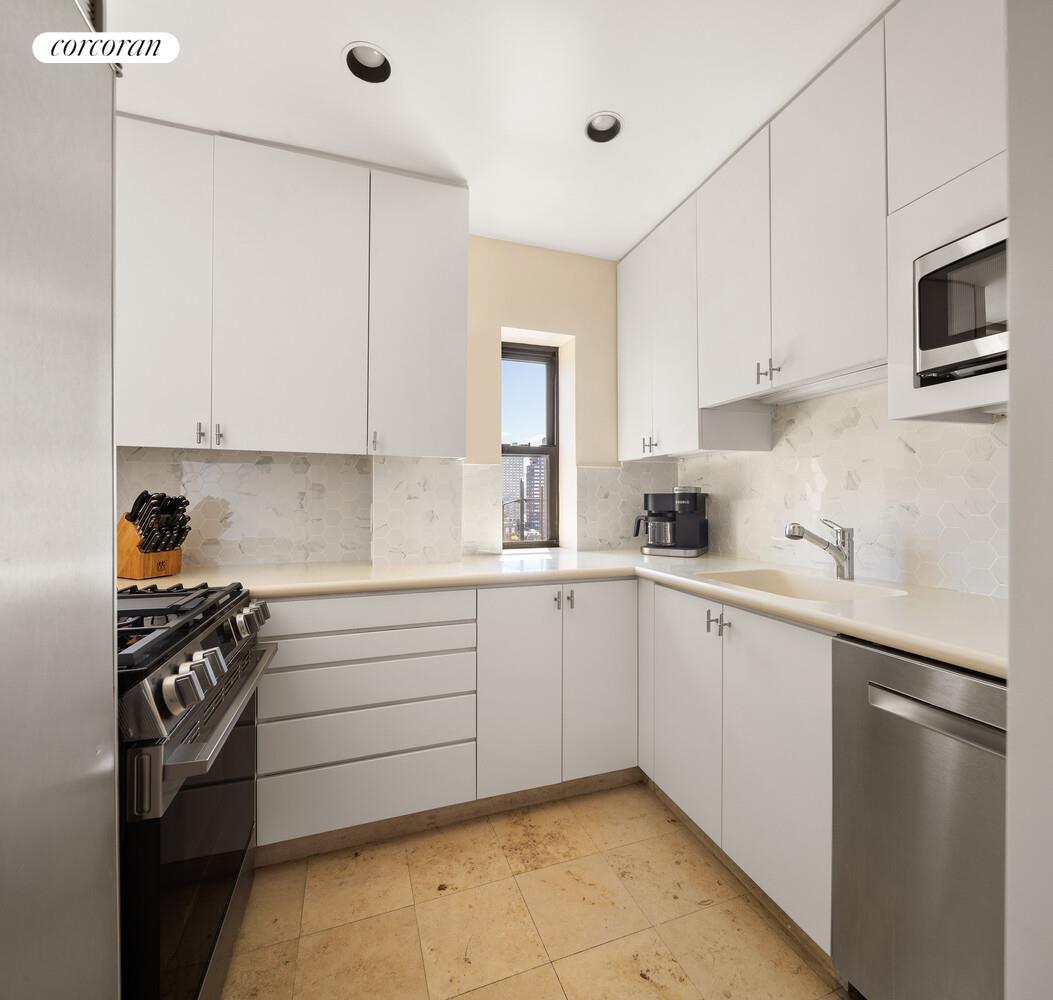 12 W 72ND Street 20A