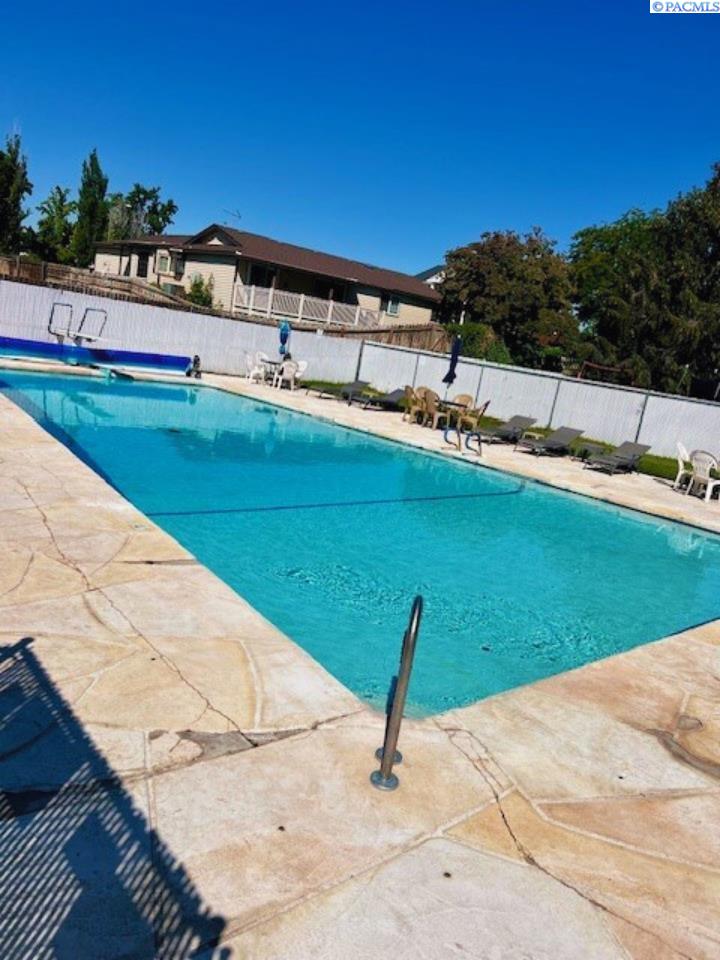 3707 Desert Plateau Dr