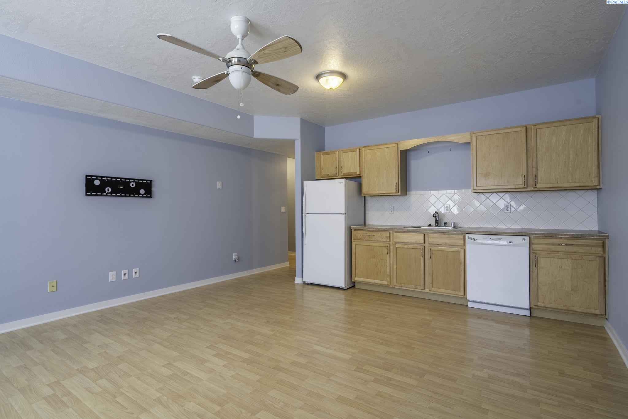 3707 Desert Plateau Dr