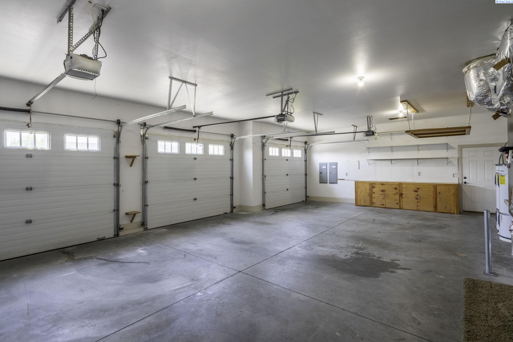 3707 Desert Plateau Dr