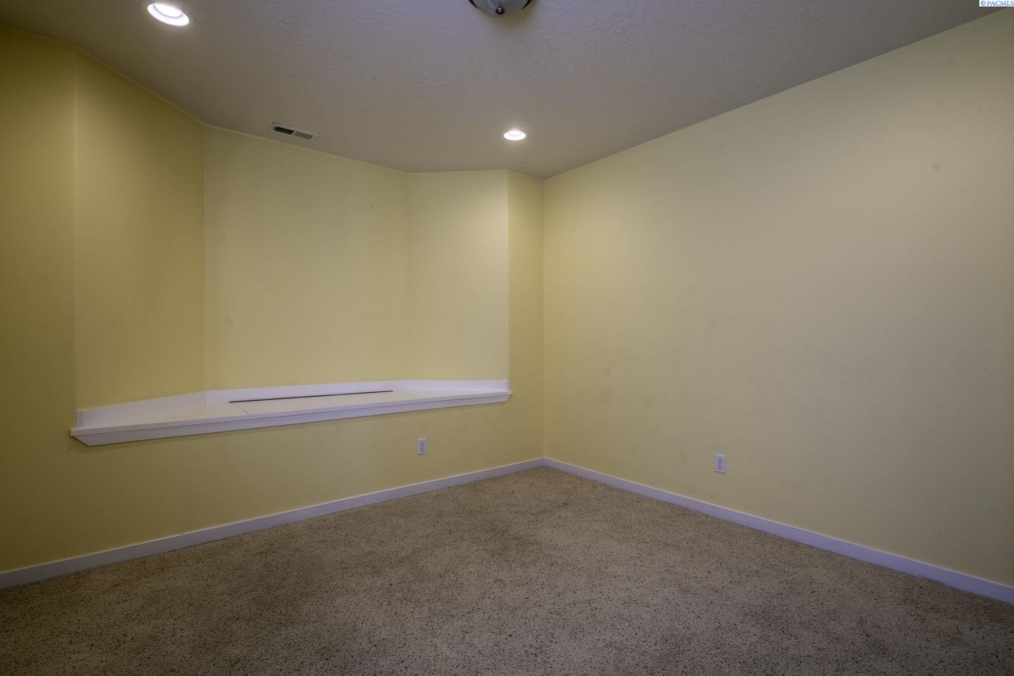 3707 Desert Plateau Dr