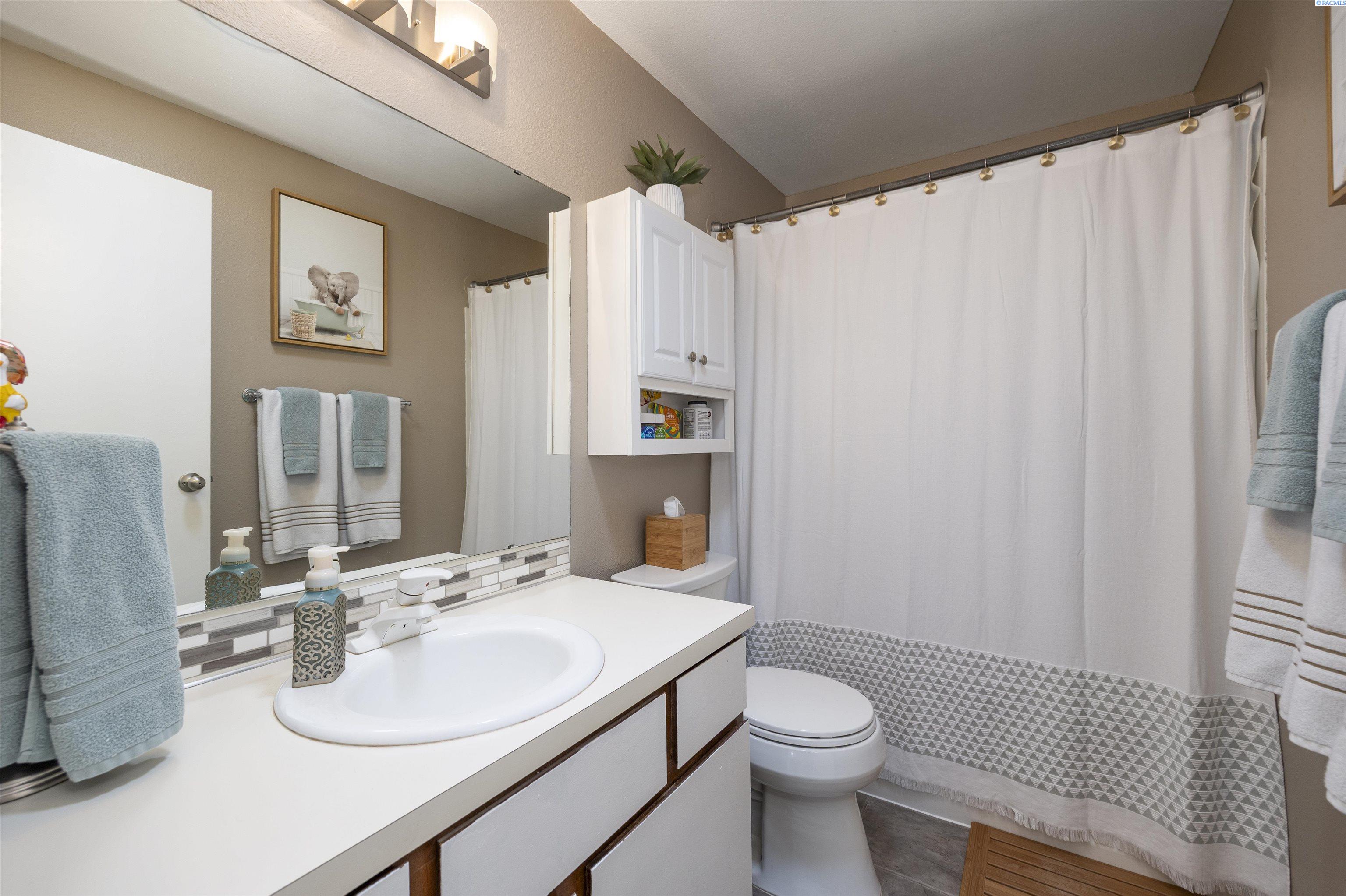 4203 W Kennewick Ave #3