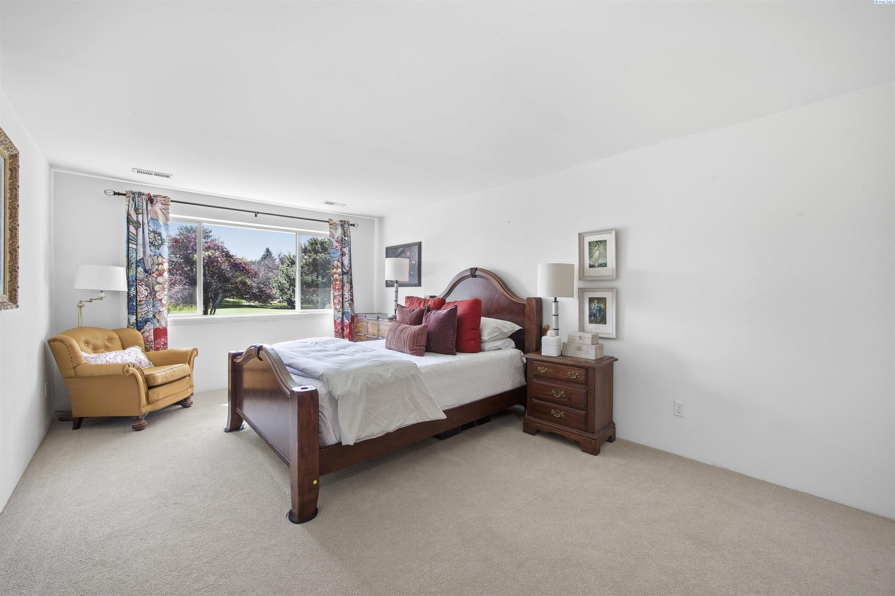 241 Pinetree Lane