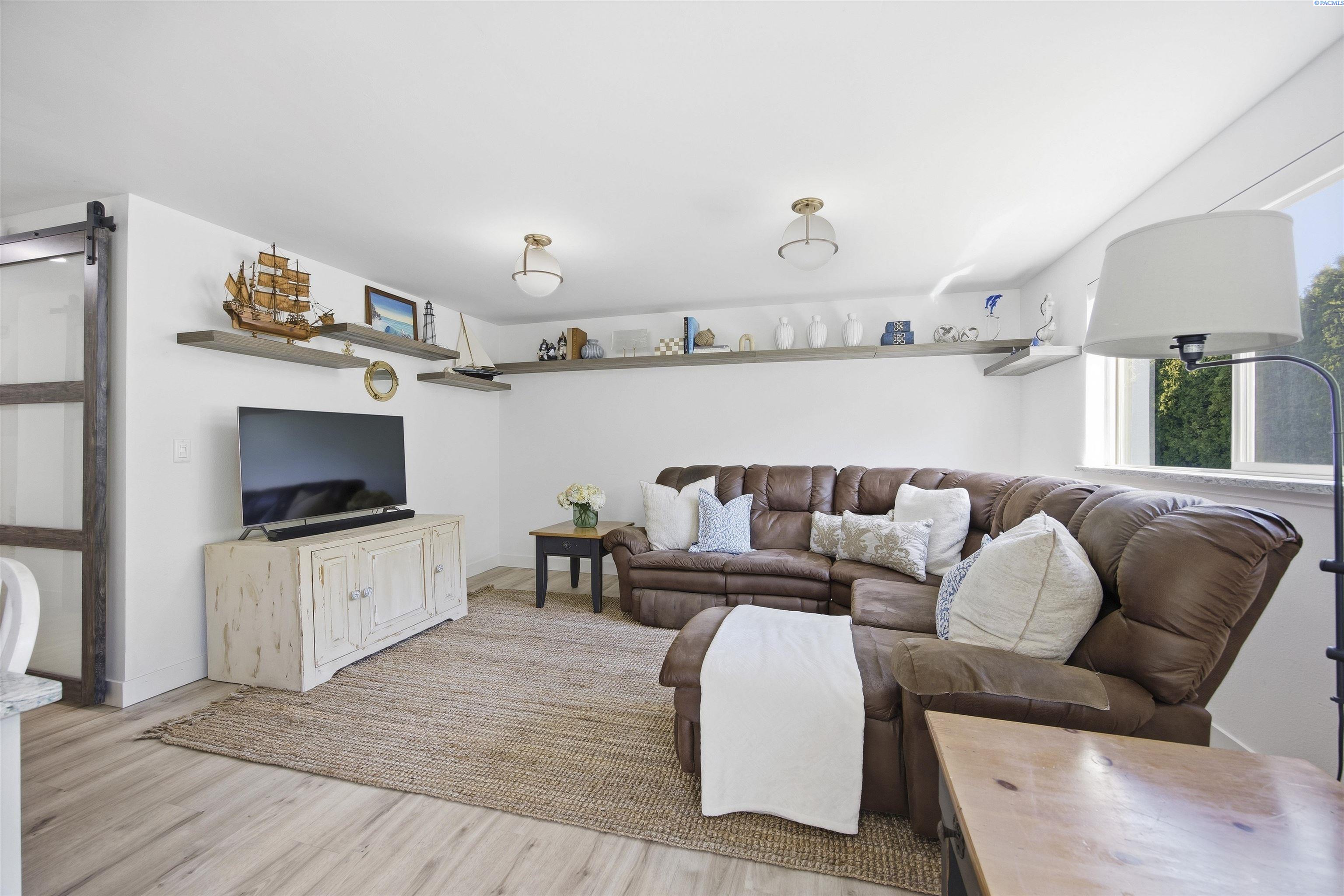 241 Pinetree Lane