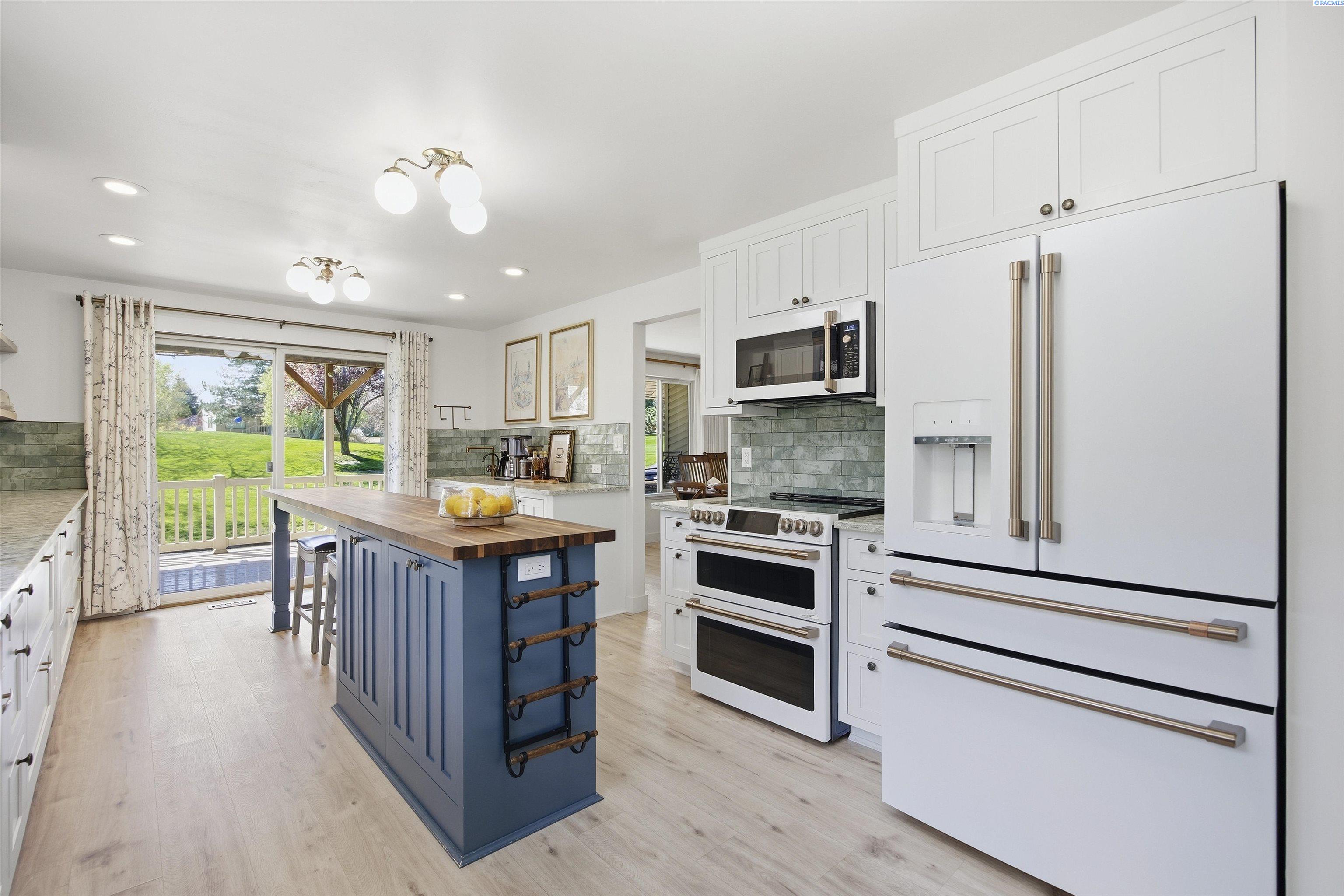 241 Pinetree Lane