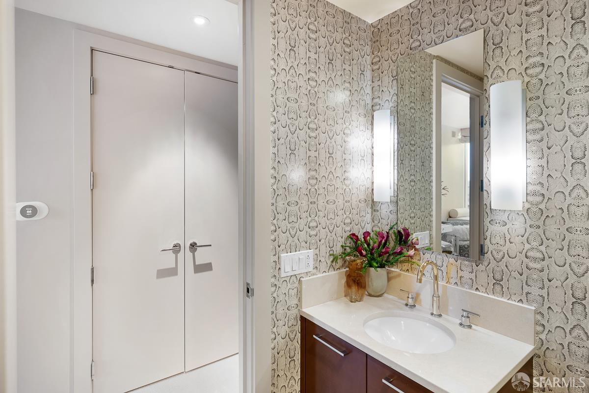 301 Mission Street # 27C