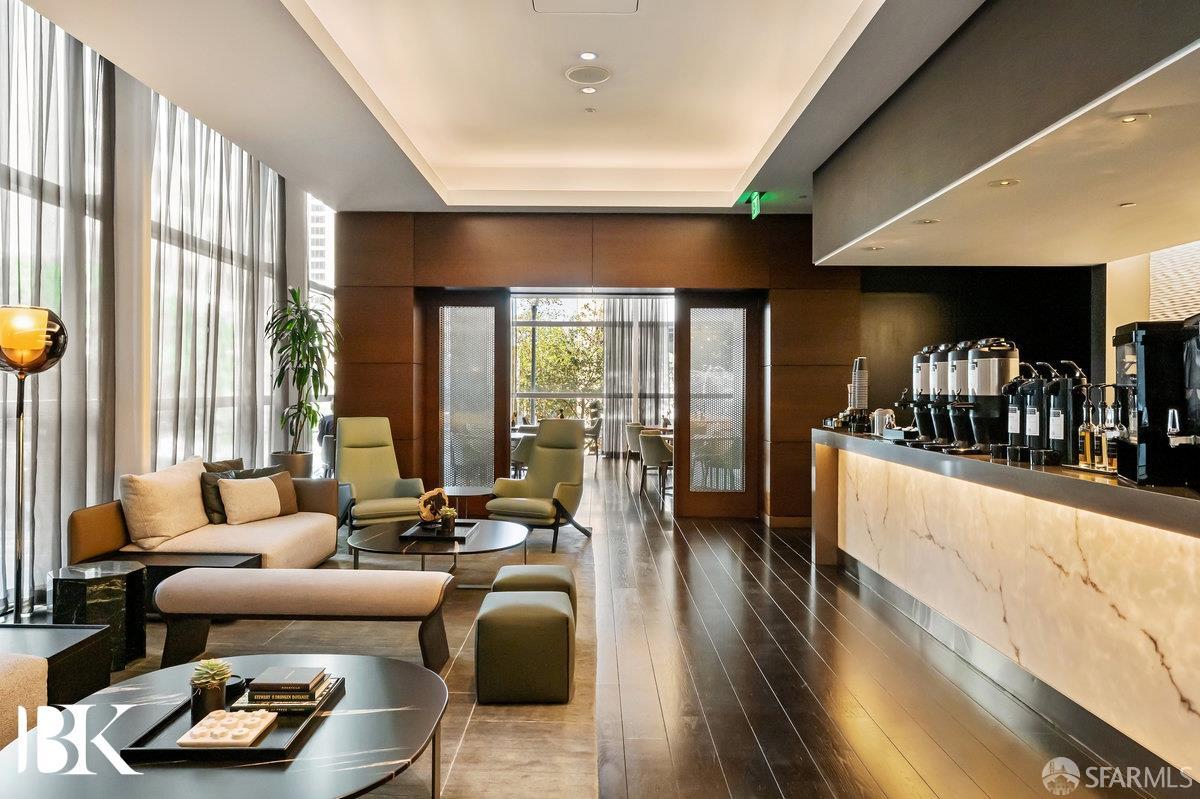 301 Mission Street # 27C