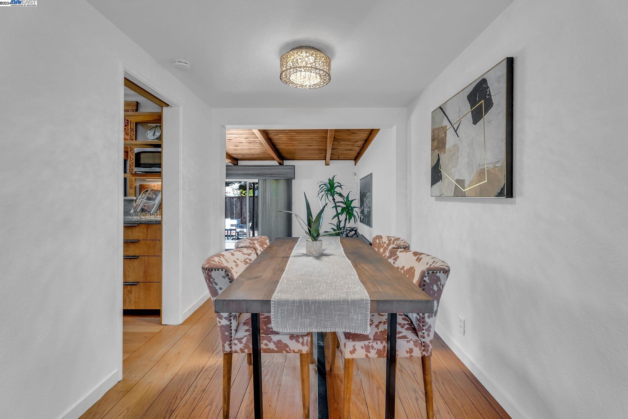 356 Saint George St