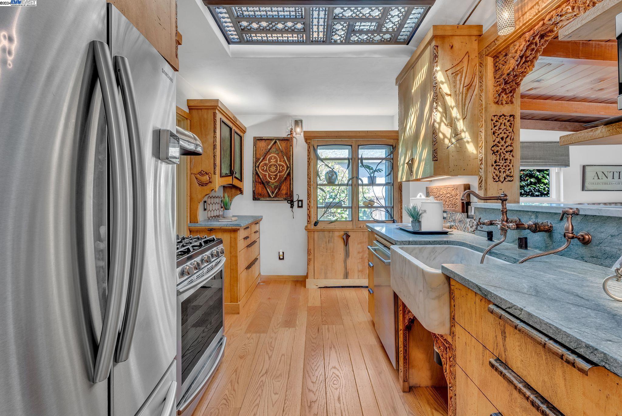356 Saint George St