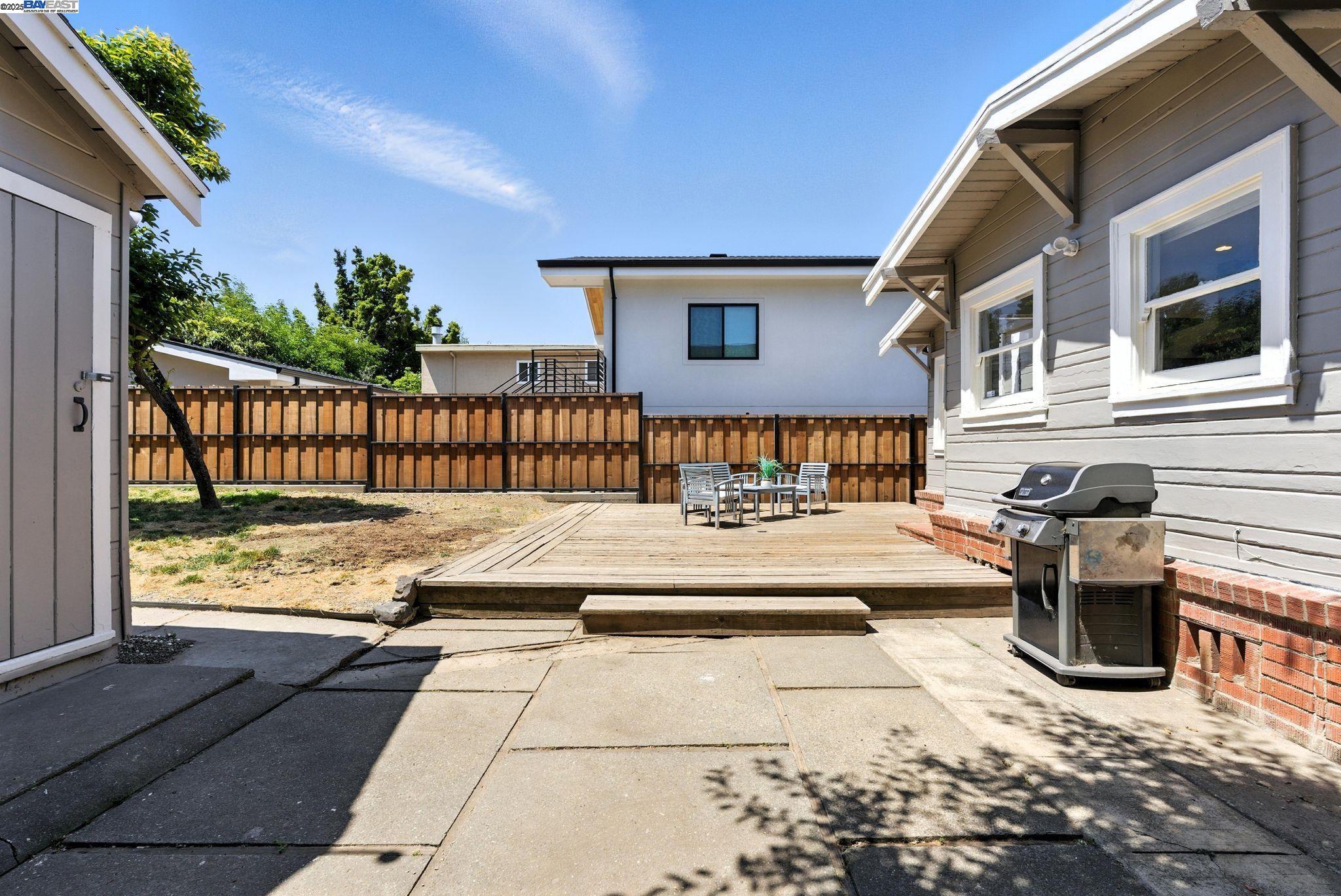 3936 Midvale Ave