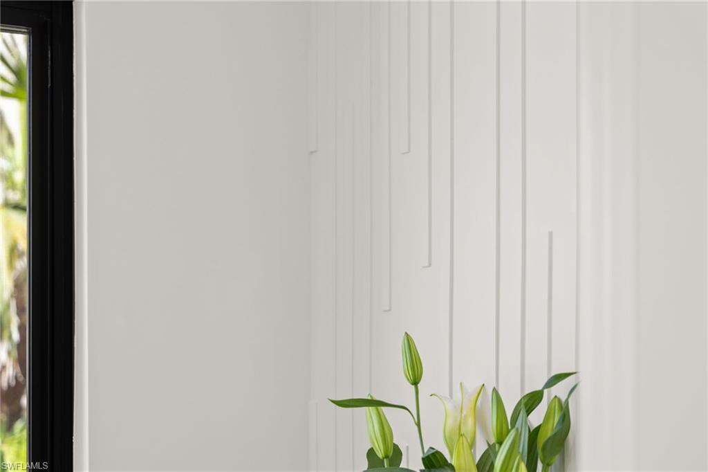 6805 Sand Pointe CIR