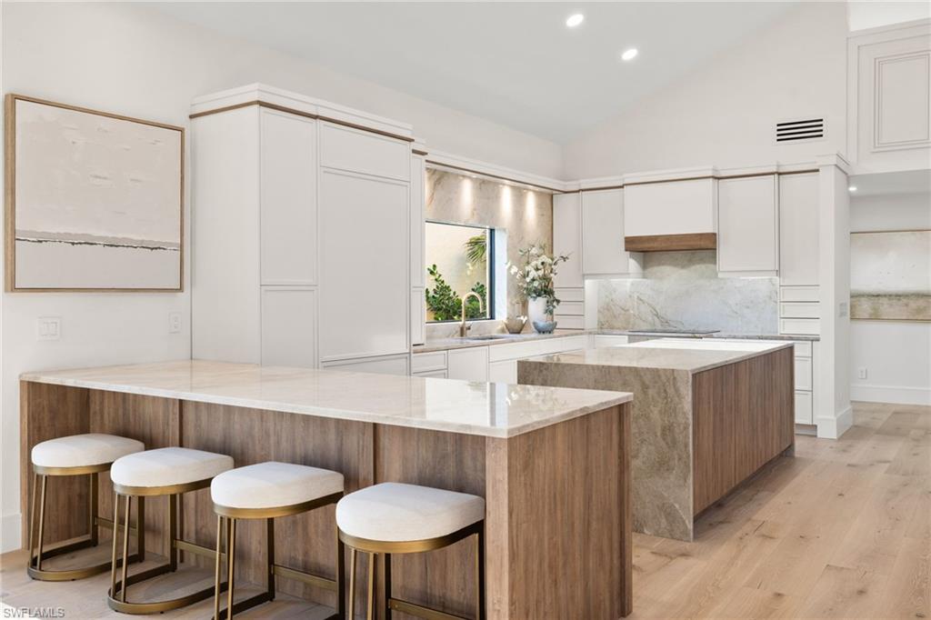 6805 Sand Pointe CIR