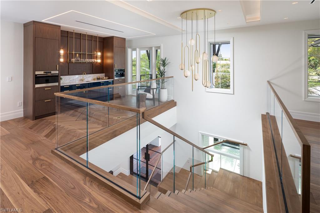 616 BOUGAINVILLEA RD