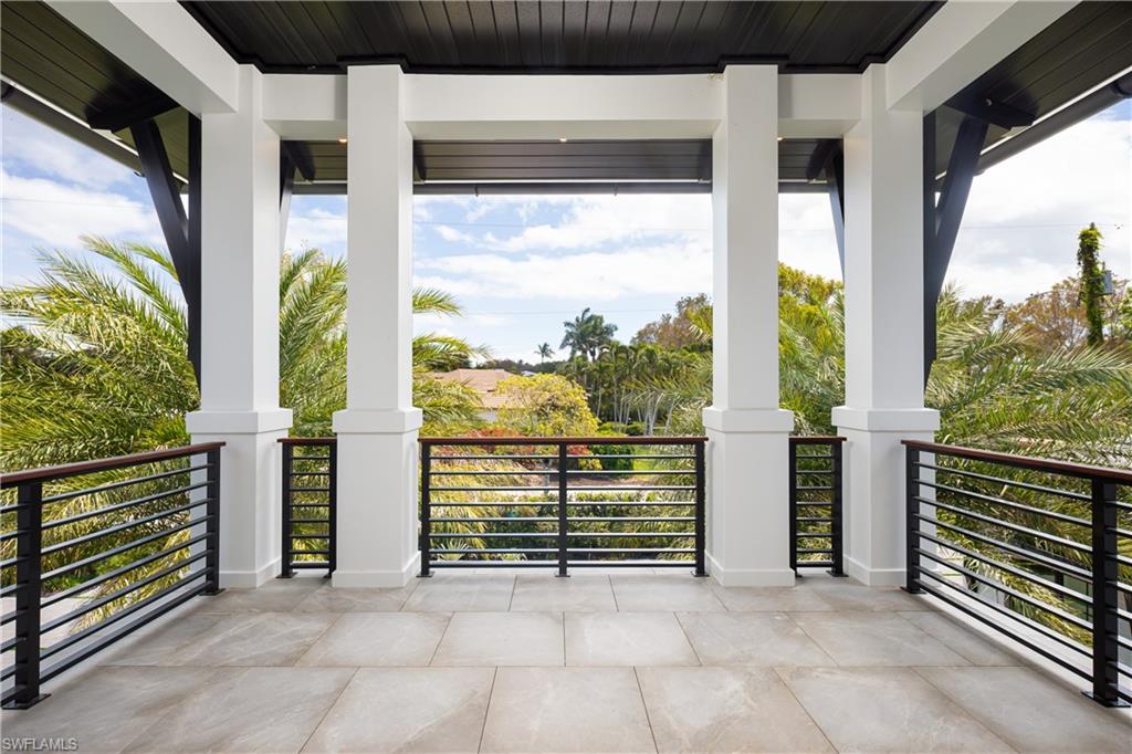 616 BOUGAINVILLEA RD