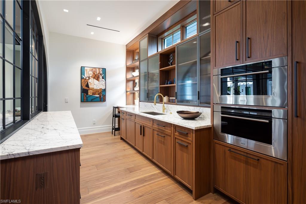 616 BOUGAINVILLEA RD