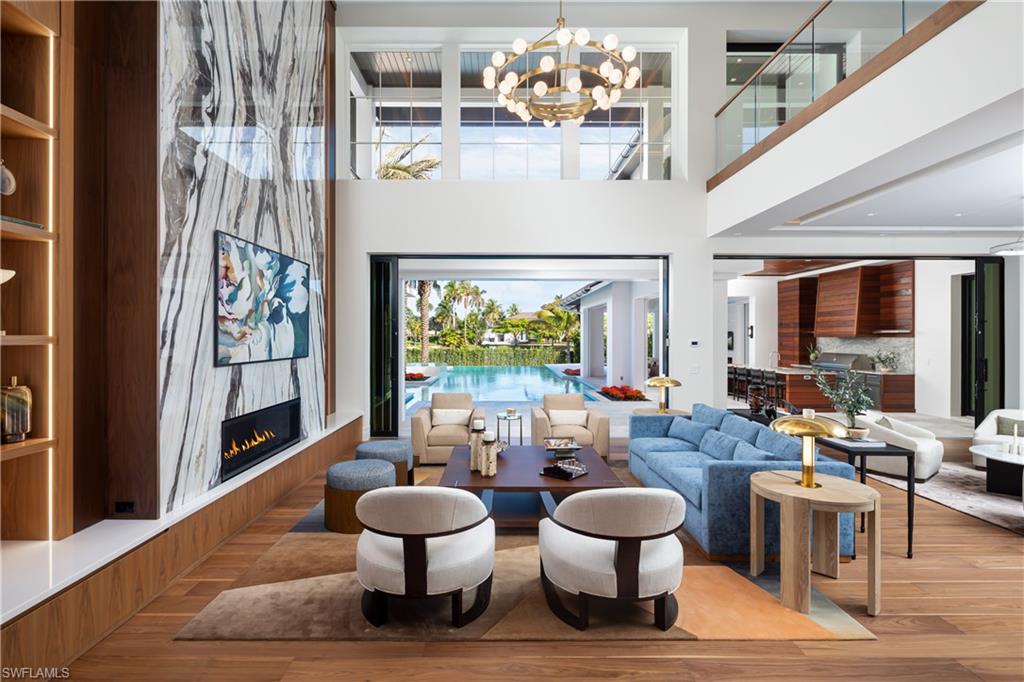 616 BOUGAINVILLEA RD