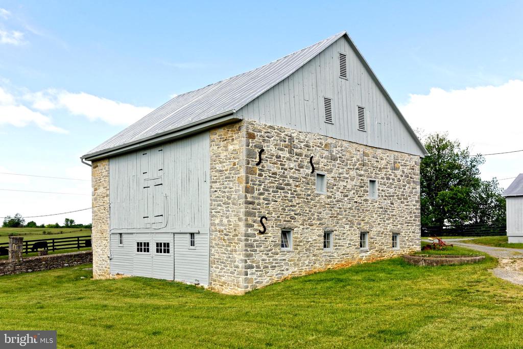 294 MILTON VALLEY LANE