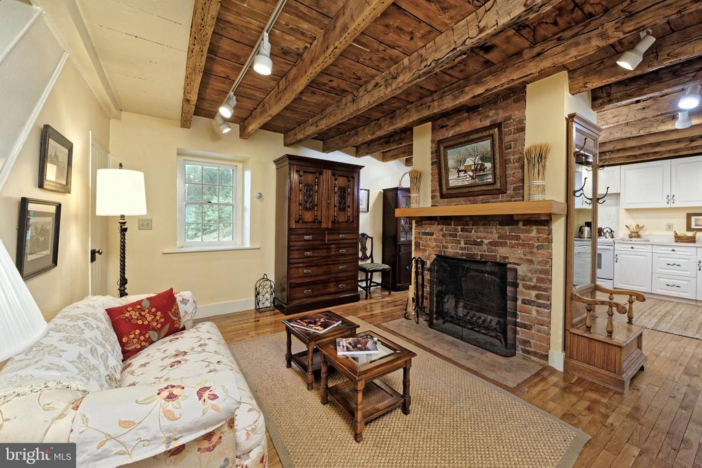 294 MILTON VALLEY LANE