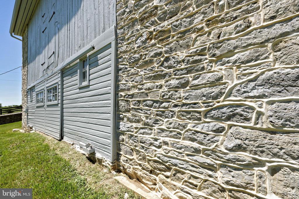 294 MILTON VALLEY LANE