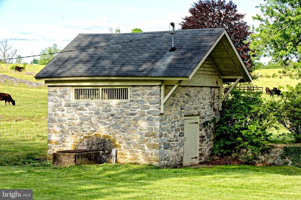 294 MILTON VALLEY LANE