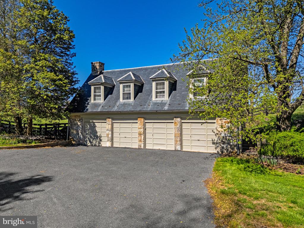 294 MILTON VALLEY LANE