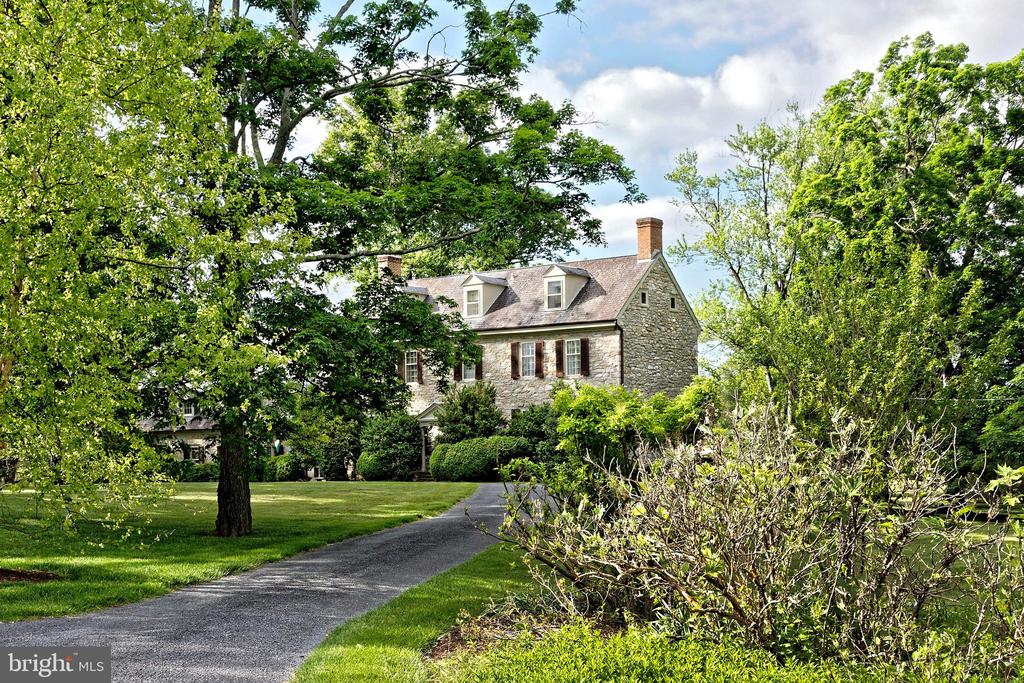294 MILTON VALLEY LANE
