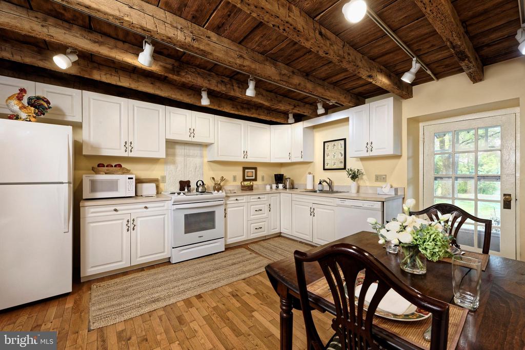 294 MILTON VALLEY LANE