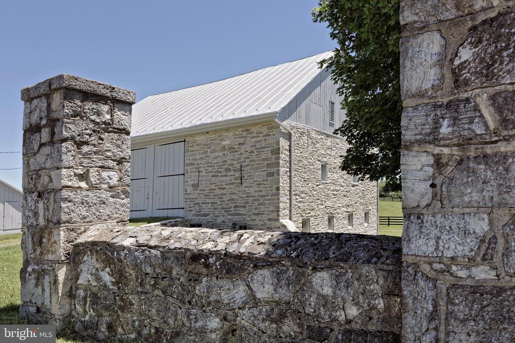 294 MILTON VALLEY LANE
