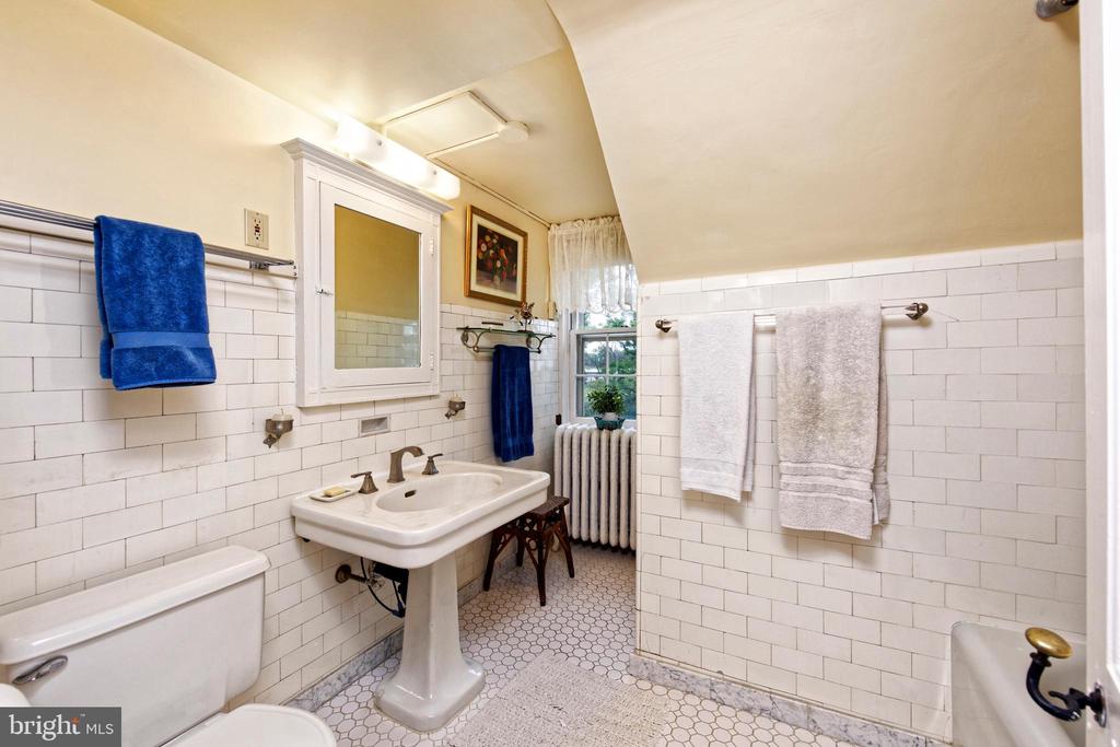 294 MILTON VALLEY LANE